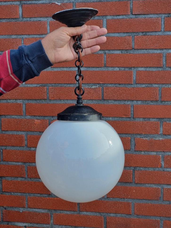 Oude Schoollamp Bol Wit - Ø80cm, Antiek en Kunst, Antiek | Lampen, Ophalen of Verzenden
