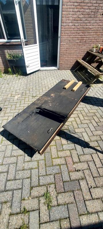 Zelfbouw heftafel beschikbaar voor biedingen