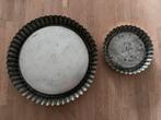 2 x dr oetker vlaaibodem vormen 16 + 28 cm doorsnede, Huis en Inrichting, Ophalen of Verzenden, Gebruikt