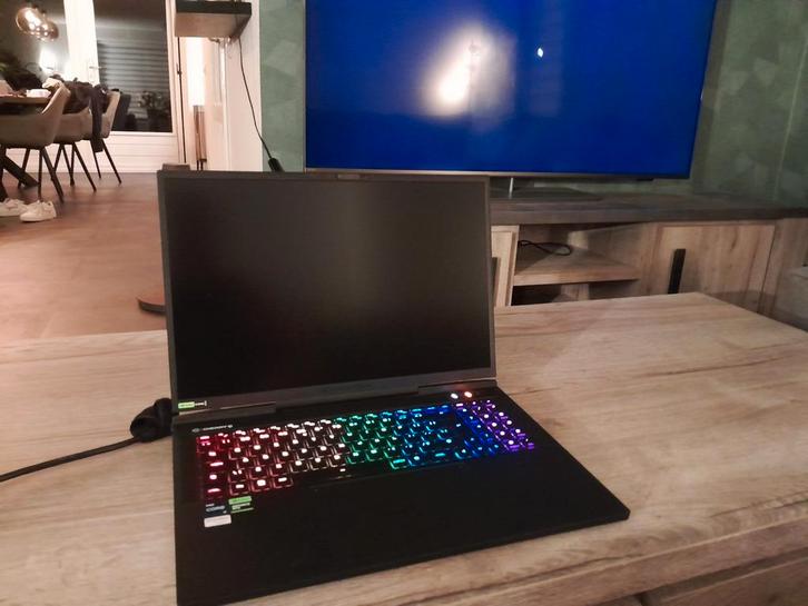 Erazer Beast RTX4090 Gaming Laptop DEFECT, Computers en Software, Windows Laptops, Niet werkend, 17 inch of meer, HDD, SSD, 4 Ghz of meer