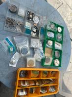 Diverse doosjes met vintage Seiko horloge onderdelen, Ophalen of Verzenden, Staal, Seiko, 1960 of later