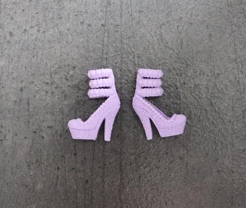 Barbie kleding nieuw - Originele hoge hakken schoenen paars, Kinderen en Baby's, Speelgoed | Poppen, Nieuw, Barbie, Ophalen of Verzenden