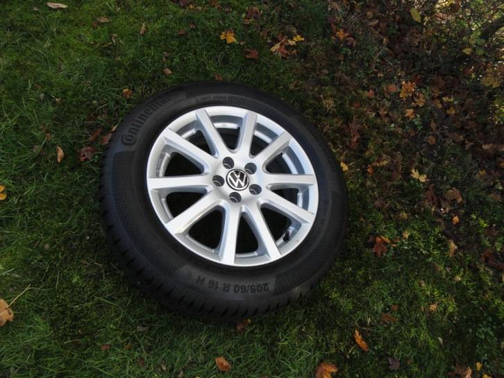 Volkswagen T Cross alu velgen met winterbanden 15 inch, Auto-onderdelen, Banden en Velgen, Banden en Velgen, Winterbanden, 15 inch