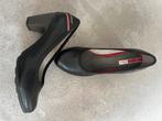 s.Oliver pumps zwart en rood maat 39, Ophalen, Pumps, Zwart, Zo goed als nieuw