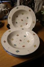 Zeller keramik Petite Rose o.a. ontbijt/ dessertbordjes 20cm, Keramiek, Ophalen of Verzenden, Zo goed als nieuw, Bord(en)