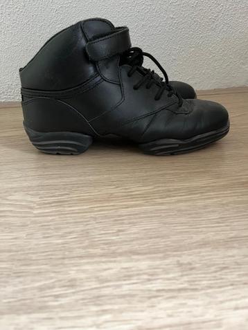 Capezio dansschoen zwart met splitzool maat 40 beschikbaar voor biedingen