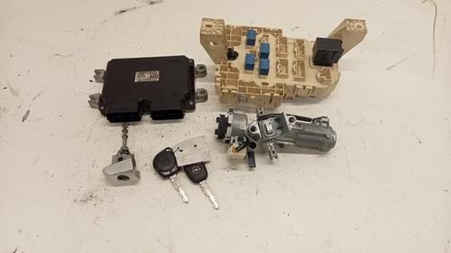 Slotenset van een Opel Agila, Auto-onderdelen, Carrosserie en Plaatwerk, Opel, Gebruikt, 3 maanden garantie, Ophalen of Verzenden