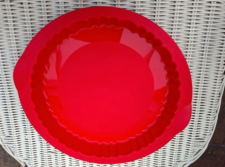 MFV Taartvorm, flexibele bakvorm, Huis en Inrichting, Keuken | Tupperware, Zo goed als nieuw, Overige typen, Rood, Ophalen of Verzenden