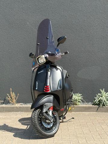 Vespa Sprint NOTTE 2021 iGet BROM FULL OPTION ALPHA beschikbaar voor biedingen