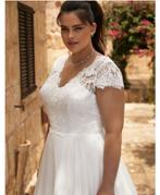 Nieuwe trouwjurk kant mouwtje gladde rok maat 42  44 46 48, Ophalen of Verzenden, Nieuw, Wit, Trouwjurk