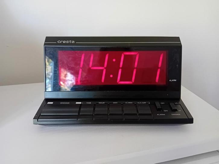 Cresta Digitale Wekker - Vintage 80s, Huis en Inrichting, Woonaccessoires | Klokken, Gebruikt, Wekker of Tafelklok, Digitaal, Ophalen of Verzenden