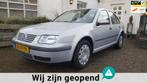 Volkswagen Bora 1.6 Trendline , zeer goede auto met een nieu, Gebruikt, 4 cilinders, Met garantie (alle), 1137 kg