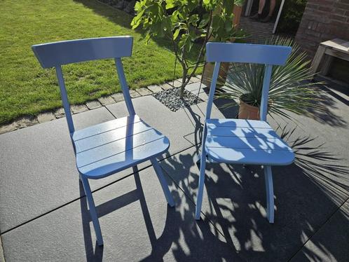 Blauwe houten stoelen, Huis en Inrichting, Stoelen, Gebruikt, Twee, Hout, Blauw, Ophalen