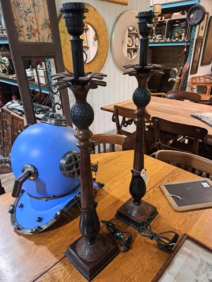 2 zeer mooie lampen voeten brons getint 72 cm hoog mooie set, Antiek en Kunst, Antiek | Lampen, Ophalen