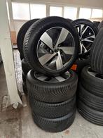 VW Golf 8 Winterwielen 215/55R17 Goodyear - 7mm, Ophalen, Banden en Velgen, 17 inch, Winterbanden