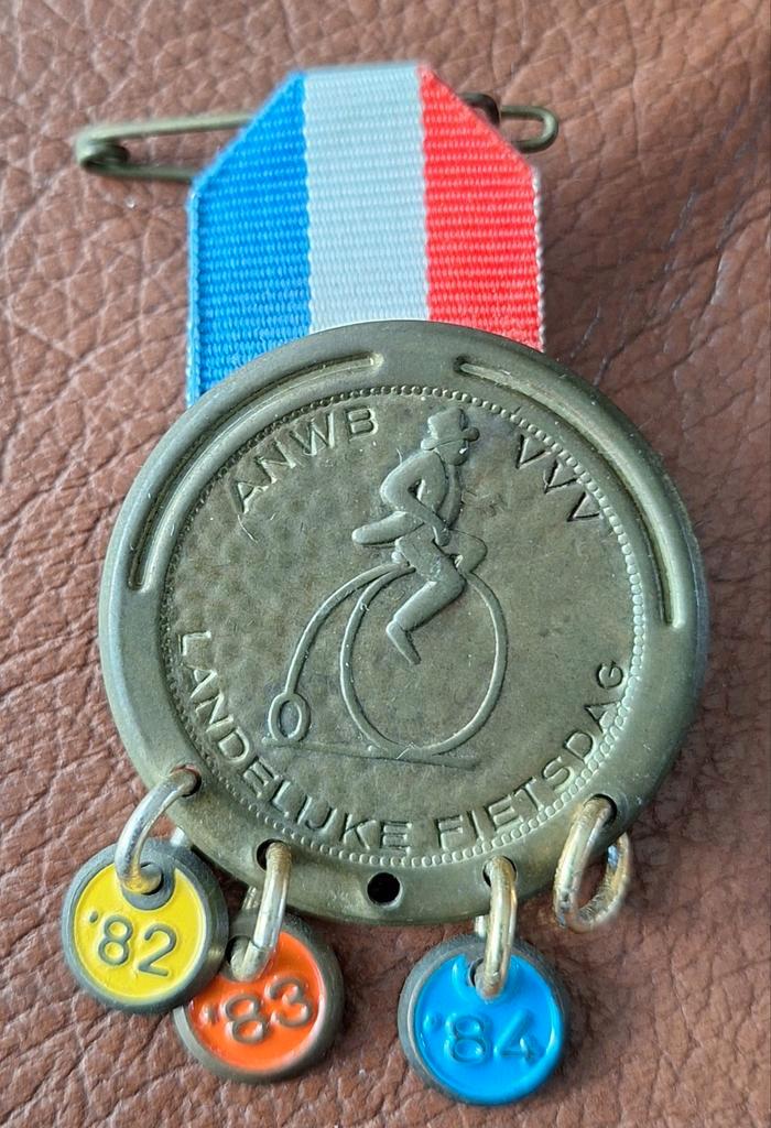ANWB Landelijke Fietsdag Speldje, Verzamelen, Speldjes, Pins en Buttons, Gebruikt, Speldje of Pin, Sport, Ophalen of Verzenden
