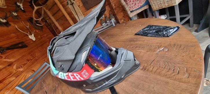 O'neal Helm XL 62cm + Raven bril nette staat beetje stoffig, Fietsen en Brommers, Brommerhelmen, Zo goed als nieuw, Extra large of groter