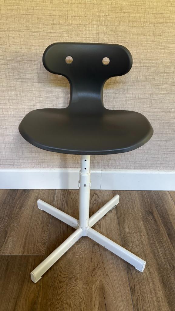 Bureaustoel Molte | IKEA | Grijs, Huis en Inrichting, Bureaustoelen, Zo goed als nieuw, Bureaustoel, Grijs, Ophalen