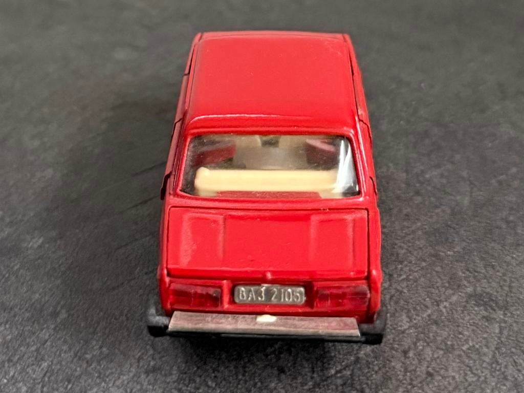 VOITURE LADA NOVOEXPORT 2A21SKIF/A20 USSR 1982 remorque 1/43 EUR 170,00