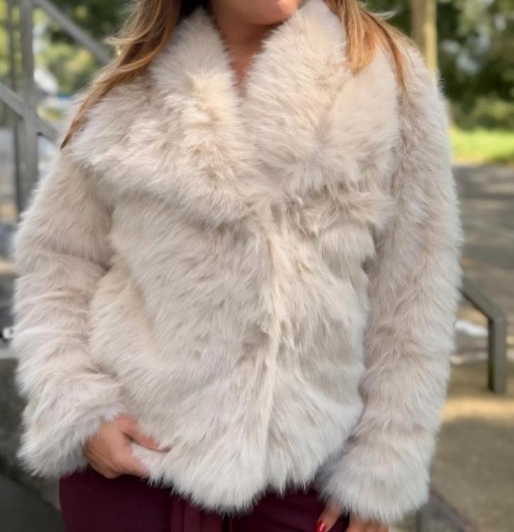 Luxe Faux Fur Jasje Nieuw!, Kleding | Dames, Jassen | Winter, Nieuw, Maat 42/44 (L), Beige, Ophalen of Verzenden
