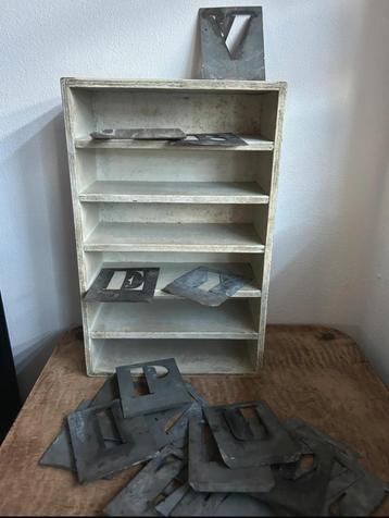 Engels postvakje/ brievenbakje beschikbaar voor biedingen