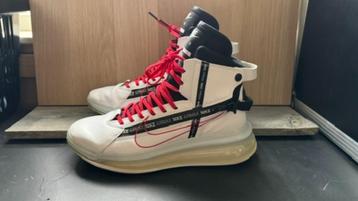 Nike air 720 43  beschikbaar voor biedingen