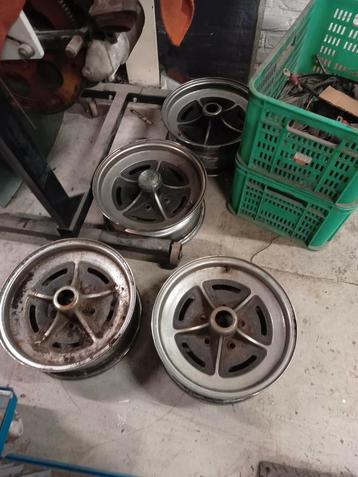 Buick Rivièra boat tail en rivierra jaren eid 60 en 70 beschikbaar voor biedingen