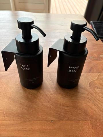 2x Zeepdispensers - Handzeep & Afwasmiddel beschikbaar voor biedingen