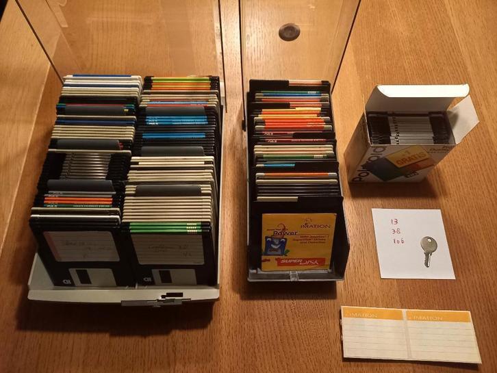 Ik heb ongeveer 150 gebruikte diskettes, Computers en Software, Vintage Computers, Ophalen