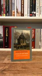 J. Kennedy - Stad op een berg, Ophalen of Verzenden, Zo goed als nieuw, J. Kennedy