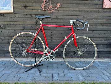 Retro vintage racefiets beschikbaar voor biedingen