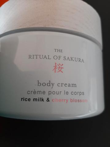 Rituals Boby Cream Ritual of Sakura 220ml in kadoverpakking beschikbaar voor biedingen