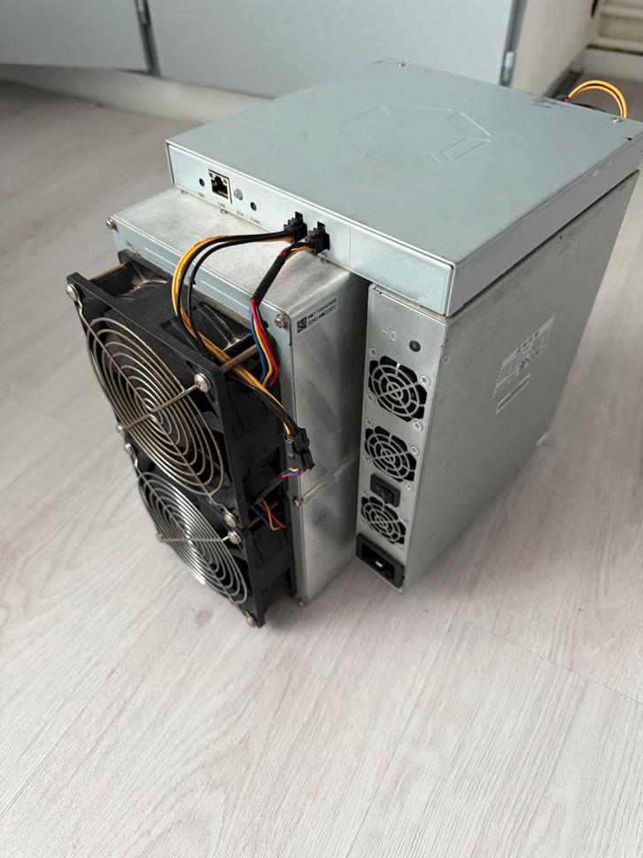 Avalon Miner 1246-85T Bitcoin Miner, Computers en Software, Servers, Zo goed als nieuw, Ophalen