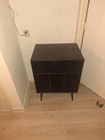 WOOOD kastje James zwart grenenhout 83x60x44 cm, Huis en Inrichting, Slaapkamer | Nachtkastjes, Ophalen, Zo goed als nieuw, 45 tot 65 cm