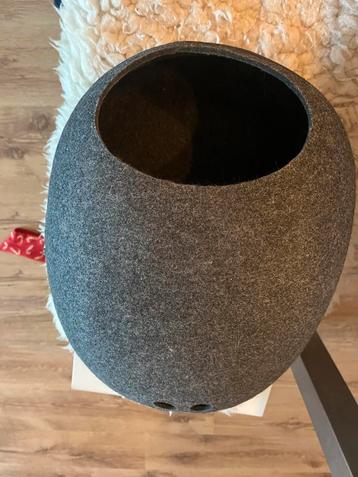 Kattenmand grijs beschikbaar voor biedingen