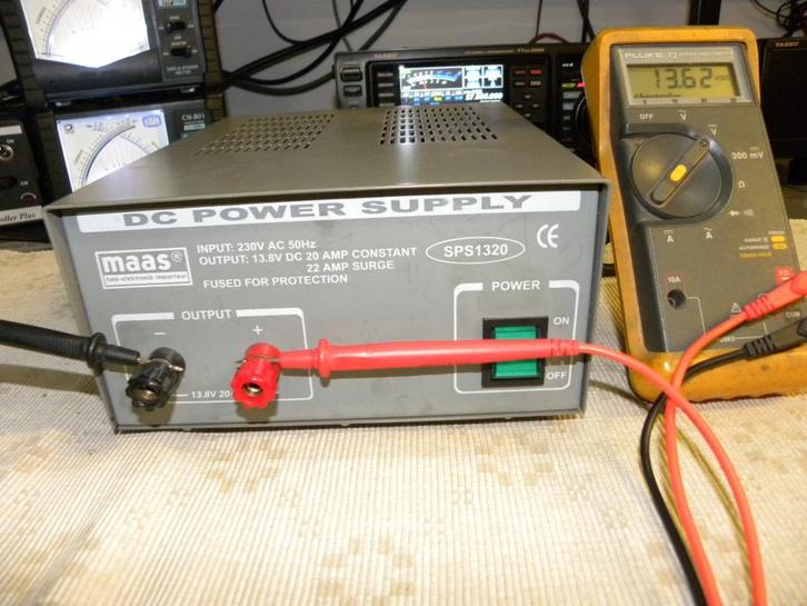 igst Maas sps1320  voeding 13,8v 20 a constant  22 a piek, Telecommunicatie, Zenders en Ontvangers, Zo goed als nieuw, Zender en Ontvanger