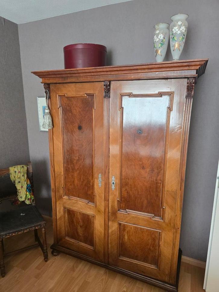 Antieke linnenkast met veel ruimte, Huis en Inrichting, Kasten | Kledingkasten, Gebruikt, 150 tot 200 cm, 100 tot 150 cm, 50 tot 75 cm