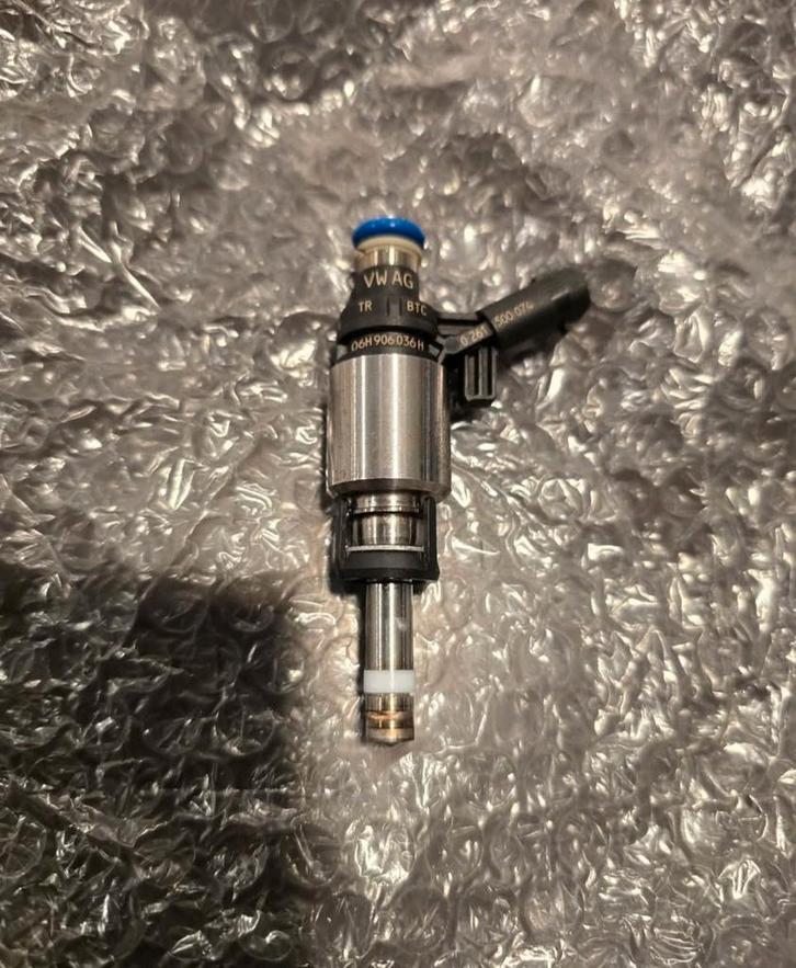 Audi injectoren met brandstofrail., Auto-onderdelen, Brandstofsystemen, Audi, Volkswagen, Skoda, Gereviseerd, Ophalen of Verzenden