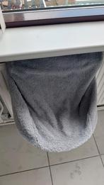 Grijze katten hangmat voor aan de verwarming., Dieren en Toebehoren, Kattenmanden, Ophalen, Zo goed als nieuw, Pluche