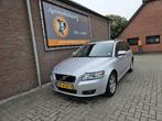 Volvo V50 2.0D Momentum (bj 2008), Auto's, Gebruikt, Zwart, 4 cilinders, 700 kg