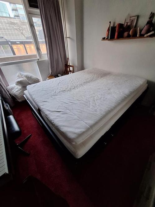 Brimnes bed 4 lades 160 x 200 inclusief matras en topper, Huis en Inrichting, Slaapkamer | Boxsprings, Zo goed als nieuw, 160 cm