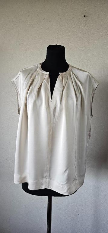 beige top van Knit-ted maat M (3725) beschikbaar voor biedingen