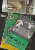 25 verschillende voetbalboeken voetbal voetballers uitzoeken, Boeken, Sportboeken, Ophalen of Verzenden, Gelezen, Balsport