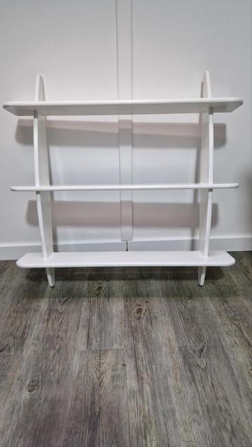 Houten Wandrek - 80x80cm beschikbaar voor biedingen