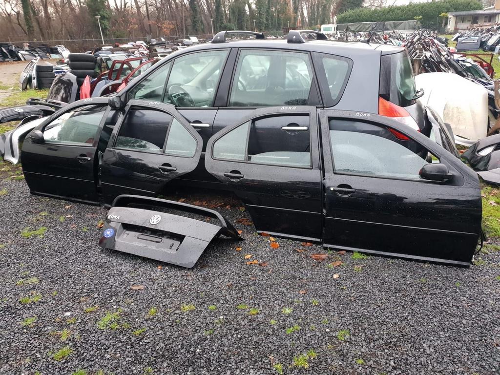 VW BORA SEDAN ACHTERKLEP +PORTIEREN MODEL 2002, Auto-onderdelen, Carrosserie en Plaatwerk, Achterklep, Achter, Gebruikt, Ophalen of Verzenden