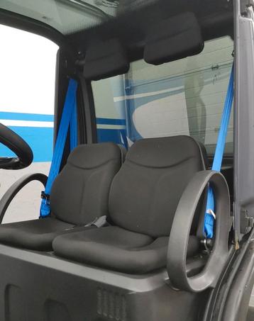 Gordel/Blauw/Rood/ Estrima Biro/Seat Belts/Blue
 beschikbaar voor biedingen