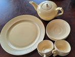 Royal Boch theepot serveerschaal roomgeel - Nieuwstaat, Nieuw, Ophalen of Verzenden, Schaal of Schalen, Effen