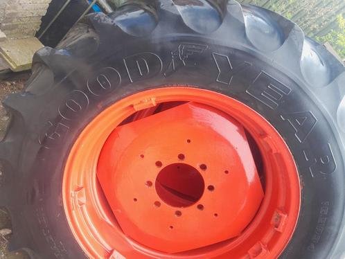 Achterbanden met velgen Fendt tractor, Zakelijke goederen, Agrarisch | Onderdelen | Banden, Velgen en Assen, Ophalen