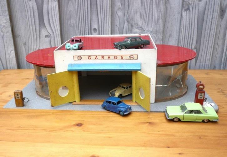 Sio Esso garage (hout) jaren 50. ZONDER AUTO'S!, Antiek en Kunst, Antiek | Speelgoed, Ophalen of Verzenden