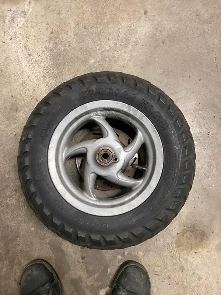 Piaggio typhoon 125cc xr velg, Fietsen en Brommers, Brommeronderdelen | Scooters, Zo goed als nieuw, Piaggio, Overige typen, Ophalen of Verzenden